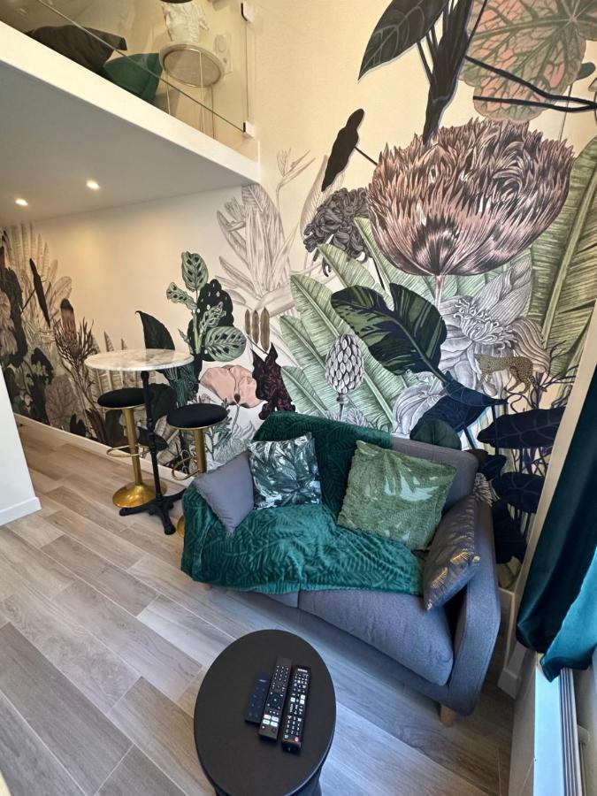 The Garden - Cosy Studio With Ac In The Very Center Of パリ エクステリア 写真